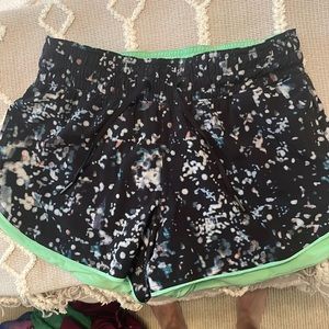Lululemon reversible shorts sz 4